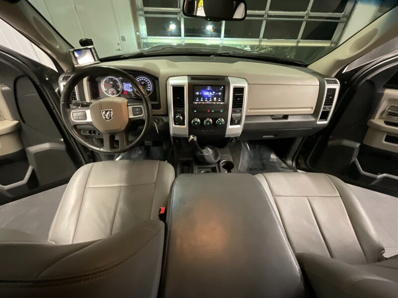 2011 RAM 2500 Big Horn CrewCab 4X4/6.7L DIESEL/ 6-SPEED / LIFTED  CUSTOM BUILT / Leather / CUSTOM BUMPER / HEADACHE RACK / LIFTED w/ 37 " MUD TIRES & 20 " XD WHEELS / SHARP & CLEAN !! - Photo 19 - Gladstone, OR 97027