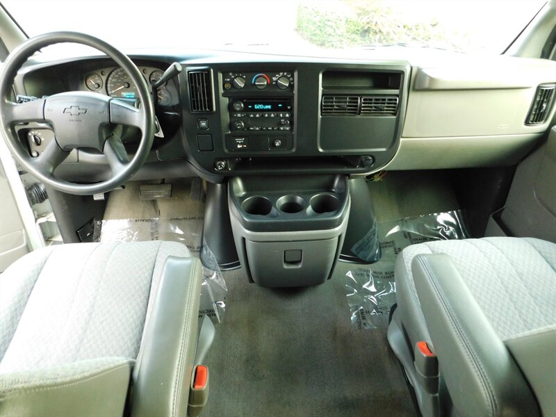 2006 Chevrolet Express Passenger LS 3500 1-TON / 15-Passenger / LOW MILES   - Photo 18 - Portland, OR 97217