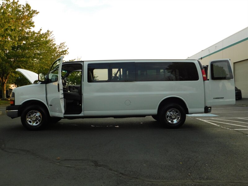 2006 Chevrolet Express Passenger LS 3500 1-TON / 15-Passenger / LOW MILES   - Photo 23 - Portland, OR 97217