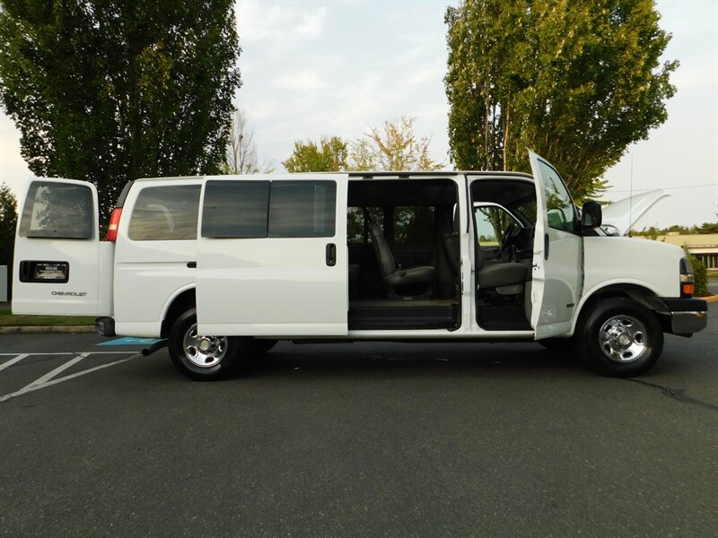 2006 Chevrolet Express Passenger LS 3500 1-TON / 15-Passenger / LOW MILES   - Photo 24 - Portland, OR 97217