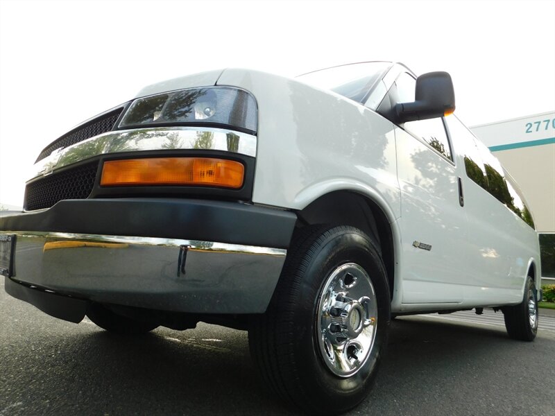 2006 Chevrolet Express Passenger LS 3500 1-TON / 15-Passenger / LOW MILES   - Photo 9 - Portland, OR 97217