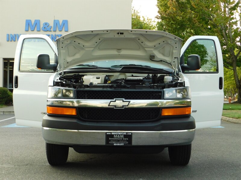 2006 Chevrolet Express Passenger LS 3500 1-TON / 15-Passenger / LOW MILES   - Photo 30 - Portland, OR 97217