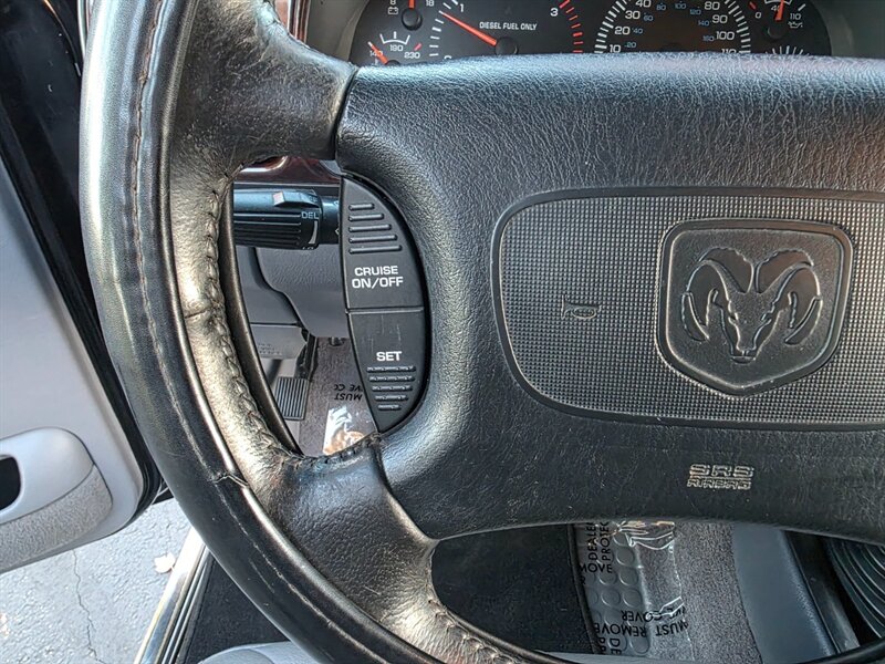 1998 Dodge Ram 3500 DUALLY 4X4 12-VALVE 5.9L CUMMINS DIESEL / LONG BED / LARAMIE / 12V / 1-TON / LOW MILES - Photo 37 - Portland, OR 97217