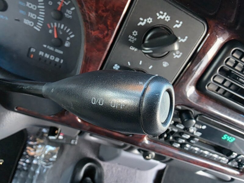 1998 Dodge Ram 3500 DUALLY 4X4 12-VALVE 5.9L CUMMINS DIESEL / LONG BED / LARAMIE / 12V / 1-TON / LOW MILES - Photo 40 - Portland, OR 97217
