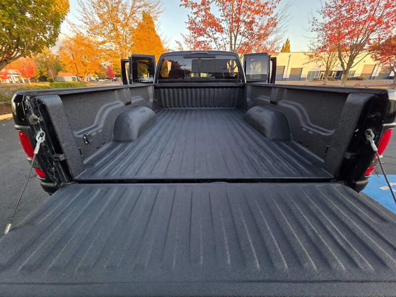 1998 Dodge Ram 3500 DUALLY 4X4 12-VALVE 5.9L CUMMINS DIESEL / LONG BED / LARAMIE / 12V / 1-TON / LOW MILES - Photo 43 - Portland, OR 97217