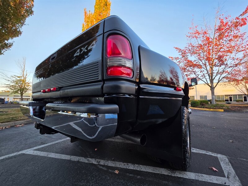 1998 Dodge Ram 3500 DUALLY 4X4 12-VALVE 5.9L CUMMINS DIESEL / LONG BED / LARAMIE / 12V / 1-TON / LOW MILES - Photo 12 - Portland, OR 97217