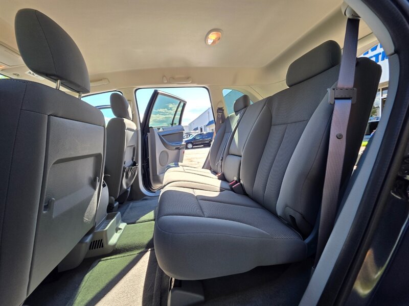 2007 Chrysler Pacifica / SPORT WAGON SUV / 4.0L V6 / ALL WHEEL DRIVE / ZERO RUST / 41,000 ORIGINAL MILES ONLY !!! - Photo 19 - Portland, OR 97217