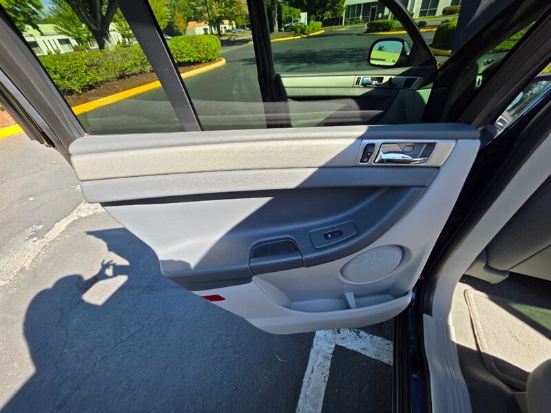 2007 Chrysler Pacifica / SPORT WAGON SUV / 4.0L V6 / ALL WHEEL DRIVE / ZERO RUST / 41,000 ORIGINAL MILES ONLY !!! - Photo 33 - Portland, OR 97217