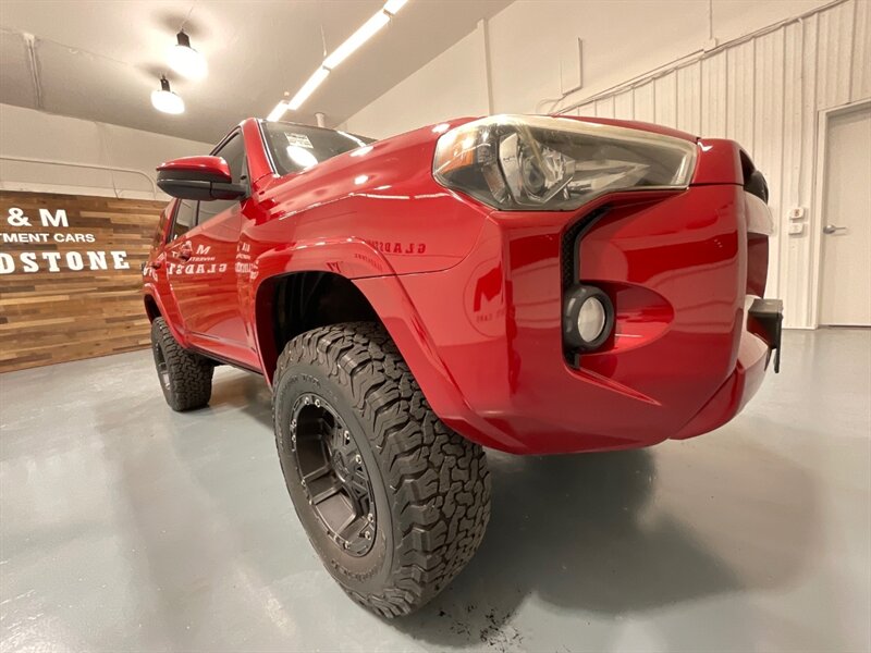 2016 Toyota 4Runner SR5 Sport Utility 4X4 / LIFTED w. BF GOODRICH TIRE  / XD WHEELS/ ZERO RUST - Photo 57 - Gladstone, OR 97027