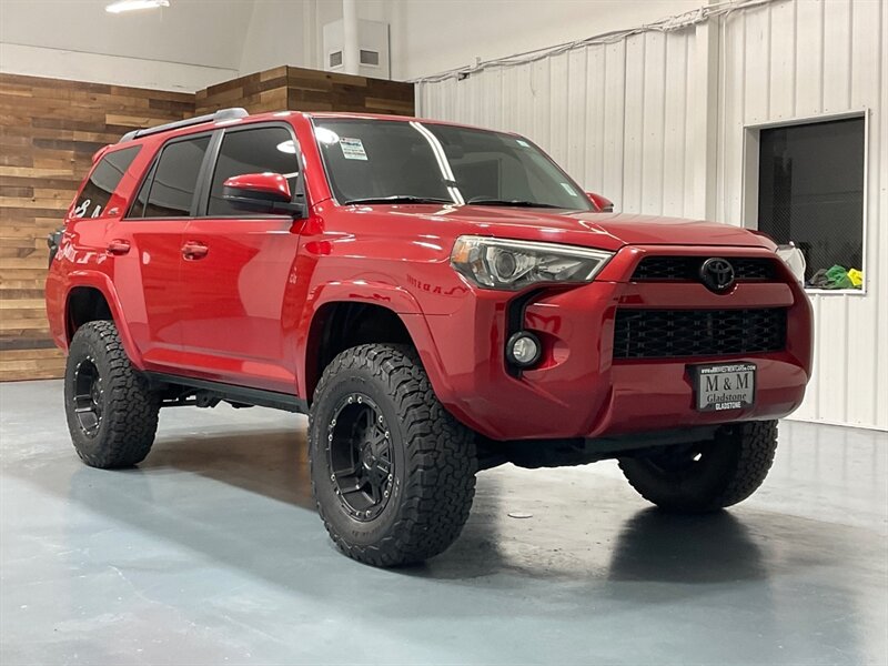 2016 Toyota 4Runner SR5 Sport Utility 4X4 / LIFTED w. BF GOODRICH TIRE  / XD WHEELS/ ZERO RUST - Photo 58 - Gladstone, OR 97027