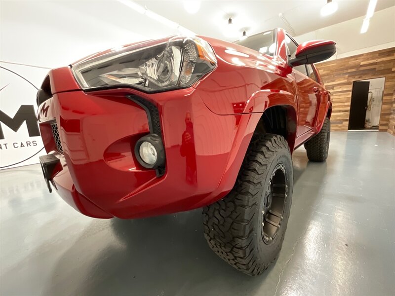 2016 Toyota 4Runner SR5 Sport Utility 4X4 / LIFTED w. BF GOODRICH TIRE  / XD WHEELS/ ZERO RUST - Photo 56 - Gladstone, OR 97027