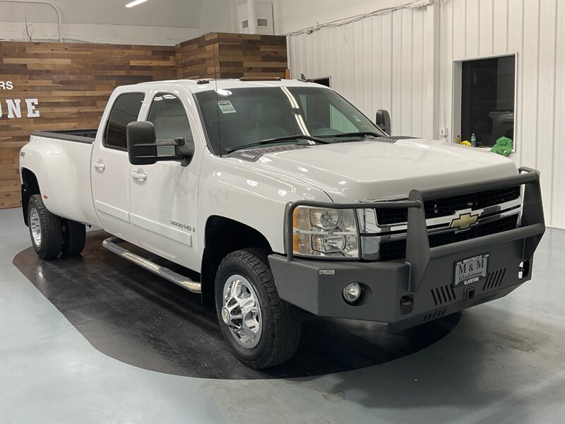 2008 Chevrolet Silverado 3500 LTZ 4X4 / DUALLY / 6.6L DURAMAX DIESEL  / LOADED  / LOCAL TRUCK RUST FREE - Photo 2 - Gladstone, OR 97027