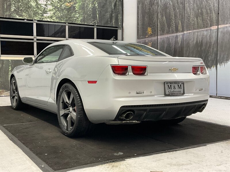 2010 Chevrolet Camaro SS Coupe 2Dr / 6.2L V8 HO / ONLY 70.000 MILES  / BRAND NEW SET OF TIRES / Leather & Heated Seats / 6-SPEED MANUAL - Photo 7 - Gladstone, OR 97027