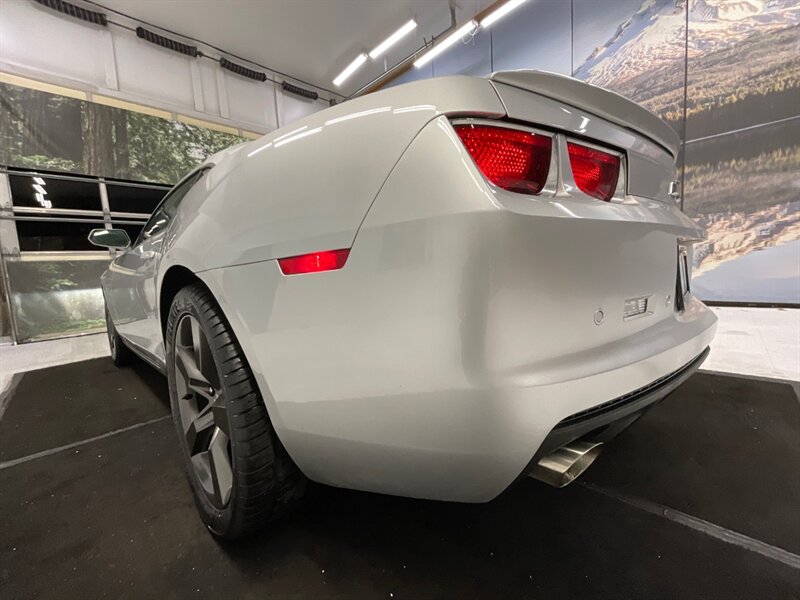 2010 Chevrolet Camaro SS Coupe 2Dr / 6.2L V8 HO / ONLY 70.000 MILES  / BRAND NEW SET OF TIRES / Leather & Heated Seats / 6-SPEED MANUAL - Photo 26 - Gladstone, OR 97027