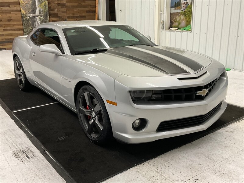 2010 Chevrolet Camaro SS Coupe 2Dr / 6.2L V8 HO / ONLY 70.000 MILES  / BRAND NEW SET OF TIRES / Leather & Heated Seats / 6-SPEED MANUAL - Photo 2 - Gladstone, OR 97027