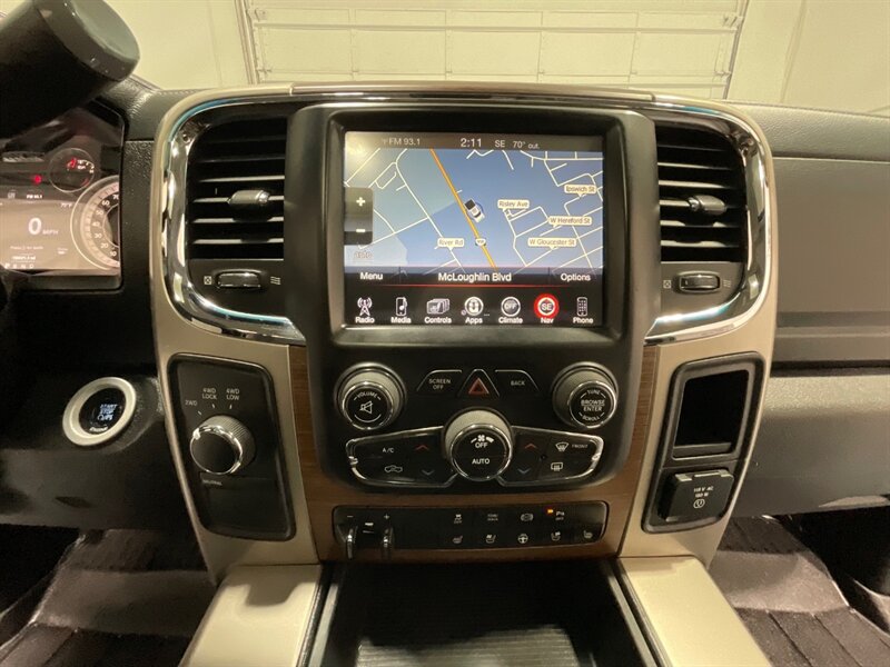 2015 RAM 2500 LARAMIE / CREW CAB / 4X4 / 6.7L CUMMINS TURBO DIESEL / LIFTED / NEW 35 " MUD TIRES - Photo 17 - Gladstone, OR 97027