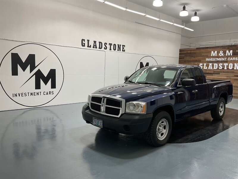 2007 Dodge Dakota ST 4Dr Club Cab 4X4 / 4.7L V8 / 76,000 MILES  / LOCAL RUST FREE - Photo 1 - Gladstone, OR 97027