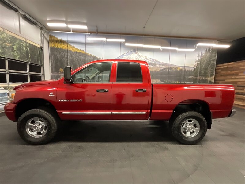 2006 Dodge Ram 2500 Laramie Quad Cab 4X4 / 5.9L DIESEL / 1-OWNER  Leather Heated Seats / LOCAL OREGON 1-OWNER / RUST FREE / BACKUP CAMERA / 113,000 MILES - Photo 3 - Gladstone, OR 97027