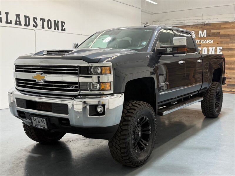 2019 Chevrolet Silverado 3500 3500HD LTZ 4X4 / Crew Cab / 6.6L DURAMAX DIESEL / LIFTED w. NEW 37 " TIRES / ZERO RUST - Photo 29 - Gladstone, OR 97027