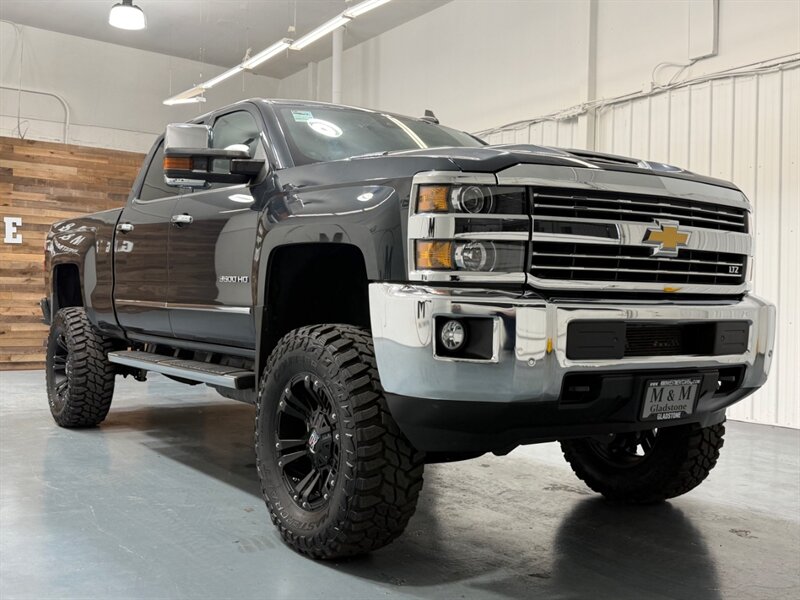 2019 Chevrolet Silverado 3500 3500HD LTZ 4X4 / Crew Cab / 6.6L DURAMAX DIESEL / LIFTED w. NEW 37 " TIRES / ZERO RUST - Photo 30 - Gladstone, OR 97027