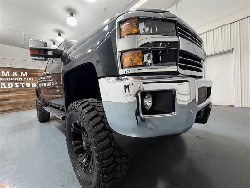 2019 Chevrolet Silverado 3500 3500HD LTZ 4X4 / Crew Cab / 6.6L DURAMAX DIESEL / LIFTED w. NEW 37 " TIRES / ZERO RUST - Photo 54 - Gladstone, OR 97027