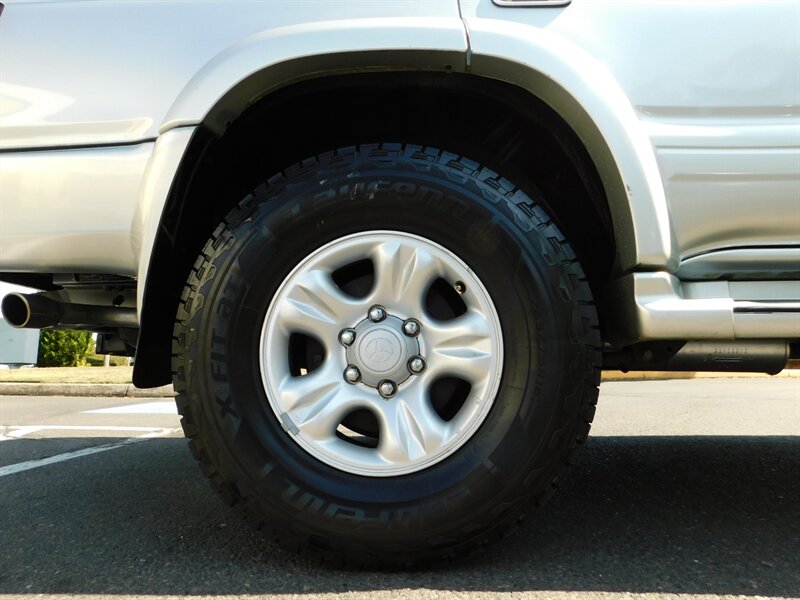 2001 Toyota 4Runner Limited 4X4 RR DIF/ LIFTED 1-Owner Timing BeltDone   - Photo 44 - Portland, OR 97217