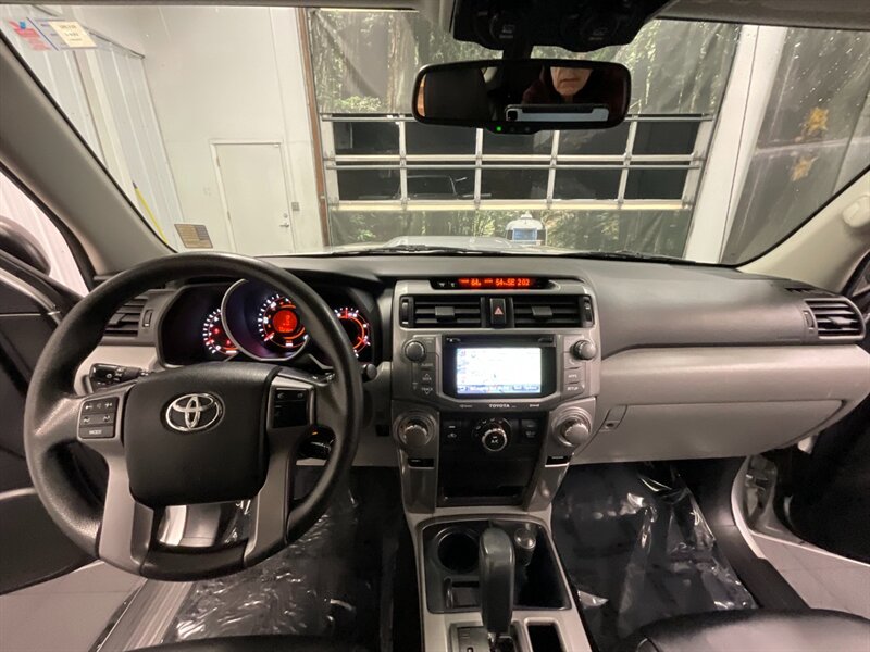 2013 Toyota 4Runner Trail 4X4 / KDSS SUSPENSION / TRD LEATHER /TRD WHE  TRD LEATHER & TRD WHEELS / Navi & Backup Camera / Sunroof / DIFF LOCKS / HEATED SEATS - Photo 38 - Gladstone, OR 97027