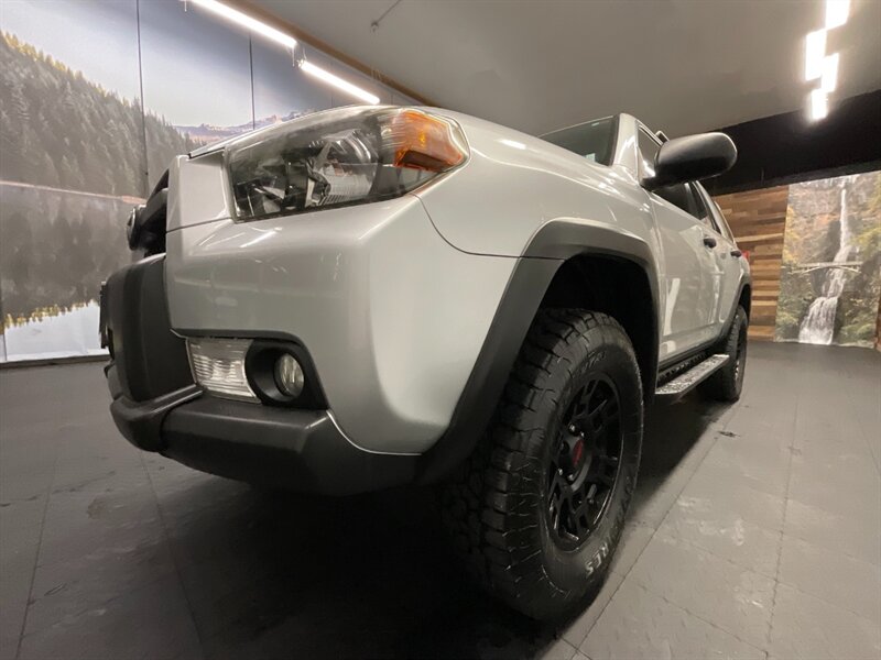 2013 Toyota 4Runner Trail 4X4 / KDSS SUSPENSION / TRD LEATHER /TRD WHE  TRD LEATHER & TRD WHEELS / Navi & Backup Camera / Sunroof / DIFF LOCKS / HEATED SEATS - Photo 9 - Gladstone, OR 97027