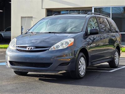 2008 Toyota Sienna LE / 8-PASSENGER / V6 3.5L / 3RD ROW / BRAND NEW  TIRES / SERVICE RECORDS / 95,000 ORIGINAL MILES Minivan