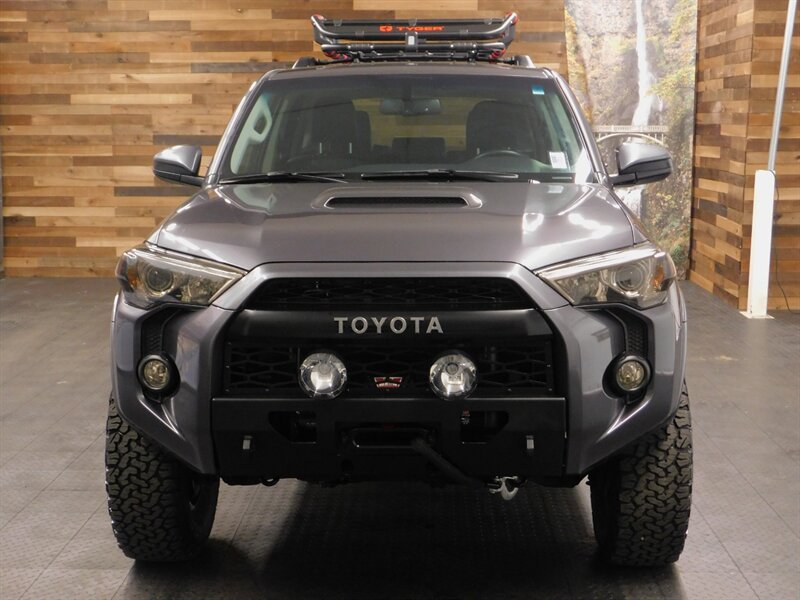 2016 Toyota 4Runner TRD Pro 4x4 / Leathe   - Photo 5 - Gladstone, OR 97027