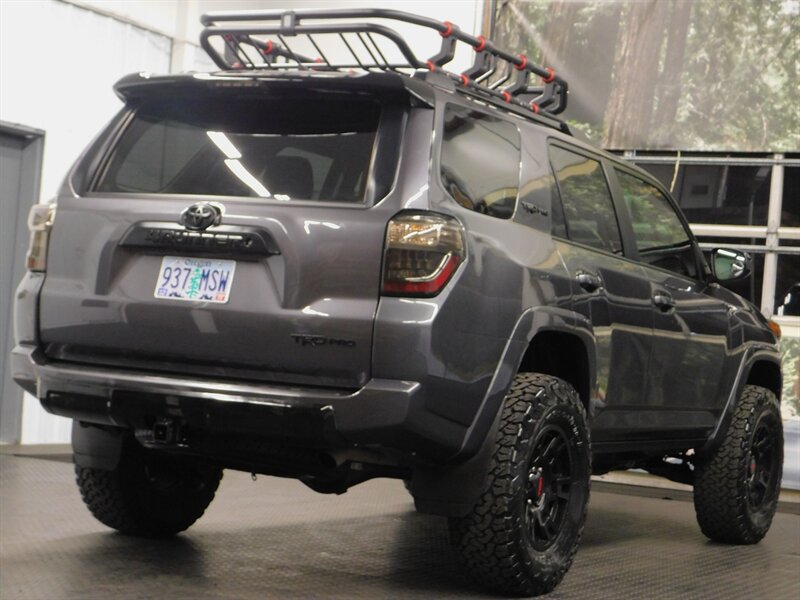 2016 Toyota 4Runner TRD Pro 4x4 / Leathe   - Photo 8 - Gladstone, OR 97027