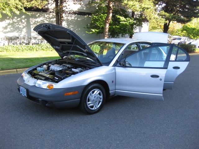 2000 Saturn SL Sedan 4-Door 5-Speed   - Photo 16 - Portland, OR 97217