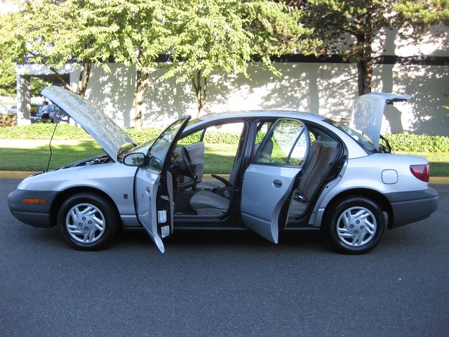 2000 Saturn SL Sedan 4-Door 5-Speed   - Photo 17 - Portland, OR 97217