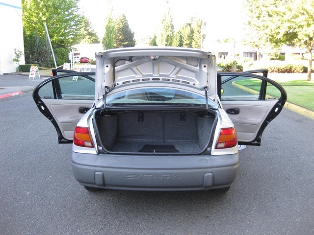 2000 Saturn SL Sedan 4-Door 5-Speed   - Photo 19 - Portland, OR 97217