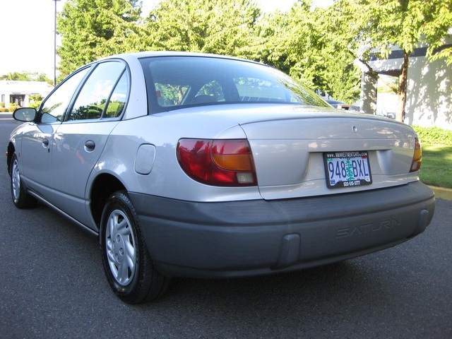 2000 Saturn SL Sedan 4-Door 5-Speed   - Photo 11 - Portland, OR 97217