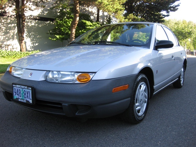 2000 Saturn SL Sedan 4-Door 5-Speed   - Photo 10 - Portland, OR 97217