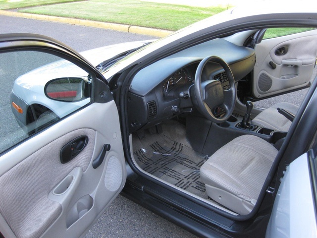 2000 Saturn SL Sedan 4-Door 5-Speed   - Photo 23 - Portland, OR 97217