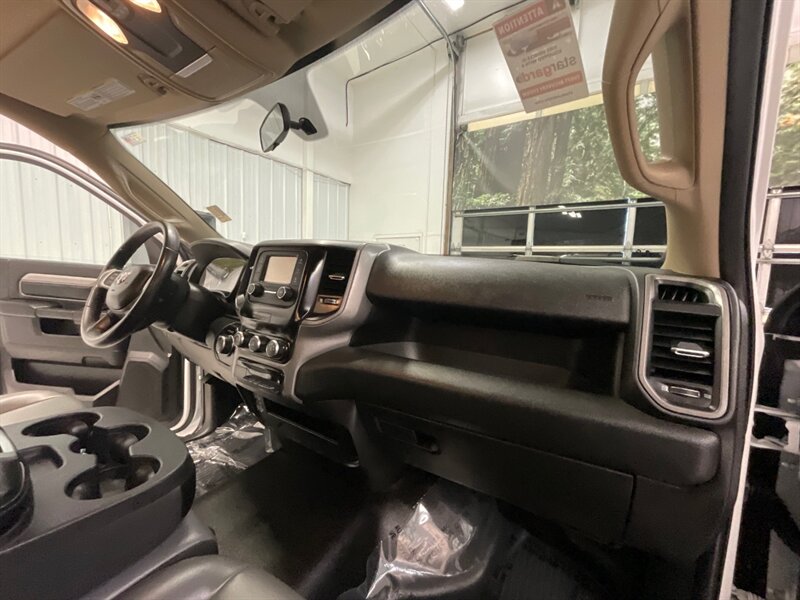 2019 RAM 2500 Tradesman Regular Cab 4X4 / 6.4L V8 HEMI / LIFTED  / NEW WHEELS & TIRES / 1-OWNER - Photo 16 - Gladstone, OR 97027