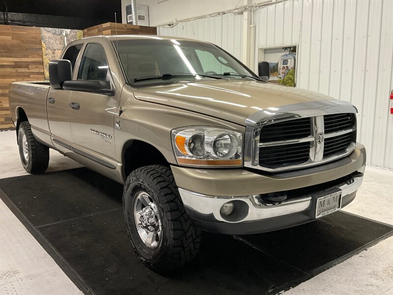 2006 Dodge Ram 2500 SLT Big Horn 4X4 / 5.9L CUMMINS DIESEL / 1-OWNER  / LOCAL OREGON TRUCK / RUST FREE / LONG BED / REAR AIRBAGS / 120,000 MILES - Photo 2 - Gladstone, OR 97027