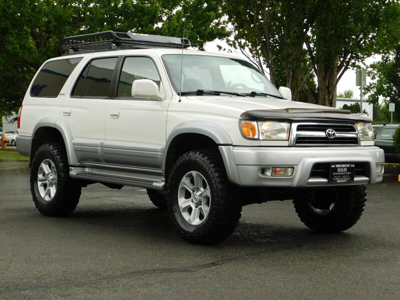 2000 Toyota 4Runner Limited Sport Utility 4X4 / V6 / 1-OWNER / LIFTED - Photo 2 - Portland, OR 97217