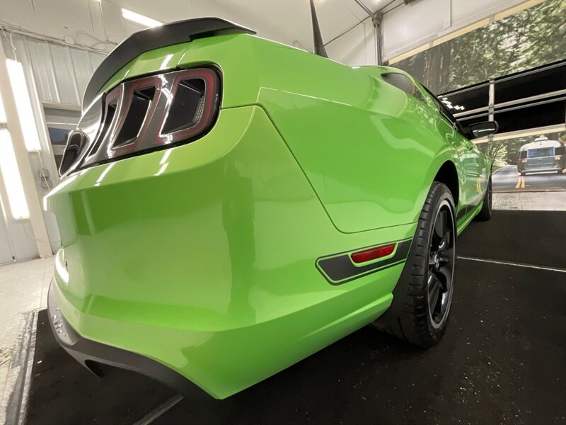 2013 Ford Mustang Boss 302 Coupe / V8 5.0L / 6-Speed / Boss Interior   - Photo 11 - Gladstone, OR 97027