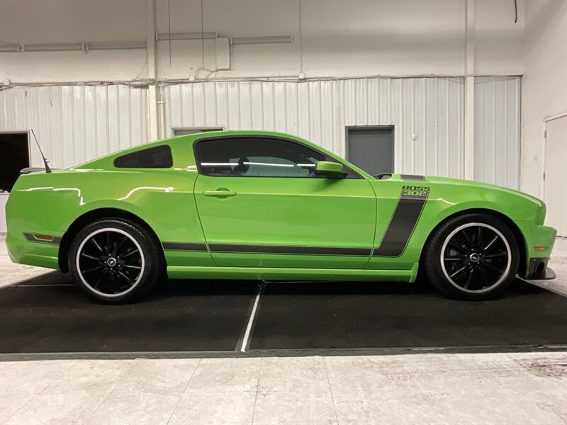 2013 Ford Mustang Boss 302 Coupe / V8 5.0L / 6-Speed / Boss Interior   - Photo 4 - Gladstone, OR 97027