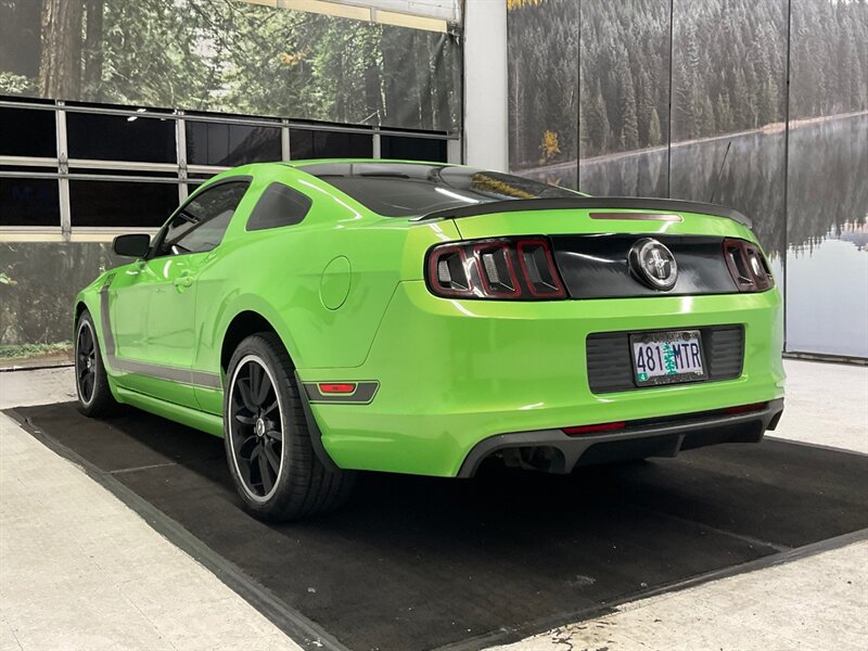 2013 Ford Mustang Boss 302 Coupe / V8 5.0L / 6-Speed / Boss Interior   - Photo 8 - Gladstone, OR 97027