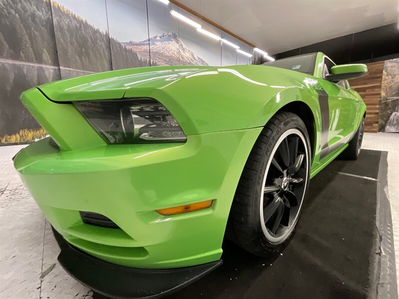 2013 Ford Mustang Boss 302 Coupe / V8 5.0L / 6-Speed / Boss Interior   - Photo 10 - Gladstone, OR 97027