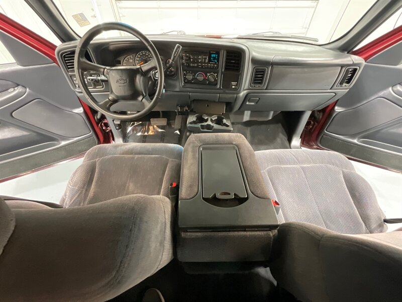 1999 Chevrolet Silverado 2500 LS 4X4 / 6.0L V8 / LOCAL TRUCK w. ZERO RUST / LOW MILES - Photo 38 - Gladstone, OR 97027