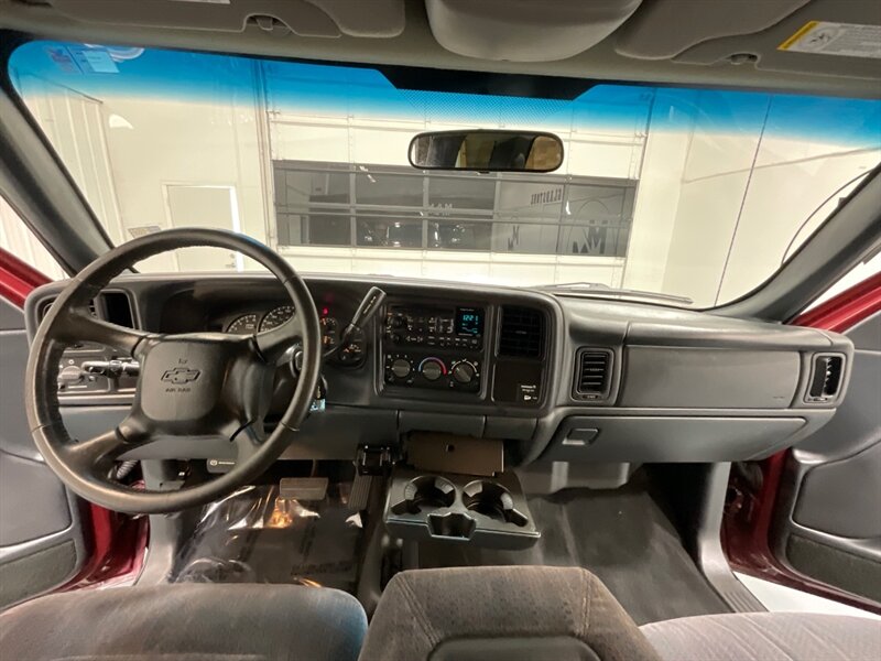 1999 Chevrolet Silverado 2500 LS 4X4 / 6.0L V8 / LOCAL TRUCK w. ZERO RUST / LOW MILES - Photo 36 - Gladstone, OR 97027