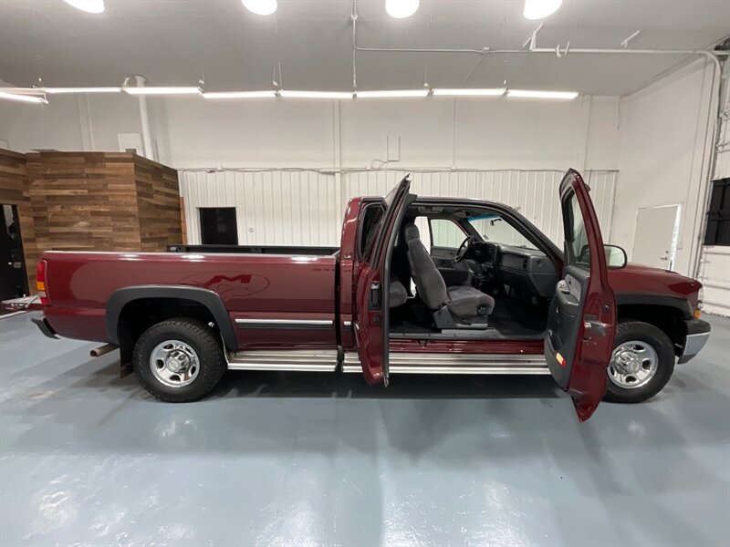 1999 Chevrolet Silverado 2500 LS 4X4 / 6.0L V8 / LOCAL TRUCK w. ZERO RUST / LOW MILES - Photo 43 - Gladstone, OR 97027