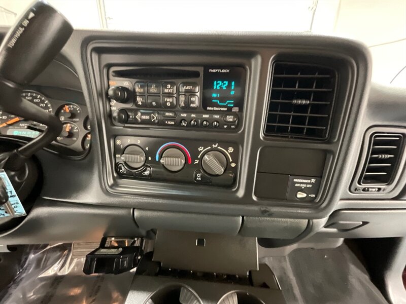 1999 Chevrolet Silverado 2500 LS 4X4 / 6.0L V8 / LOCAL TRUCK w. ZERO RUST / LOW MILES - Photo 17 - Gladstone, OR 97027