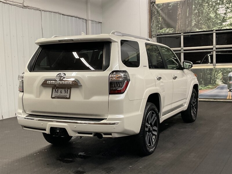 2017 Toyota 4Runner Limited 4X4 / 3RD ROW SEAT / LOADED / 28,000 MILES  1-OWNER LOCAL OREGON SUV / Leather & Heated & Cooled Seats / Navigation / Sunroof / THIRD ROW SEAT - Photo 7 - Gladstone, OR 97027