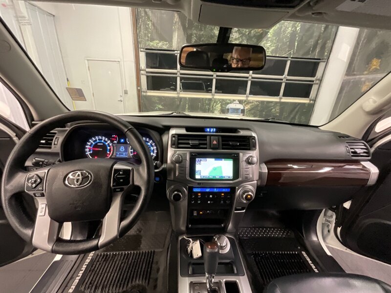 2017 Toyota 4Runner Limited 4X4 / 3RD ROW SEAT / LOADED / 28,000 MILES  1-OWNER LOCAL OREGON SUV / Leather & Heated & Cooled Seats / Navigation / Sunroof / THIRD ROW SEAT - Photo 37 - Gladstone, OR 97027